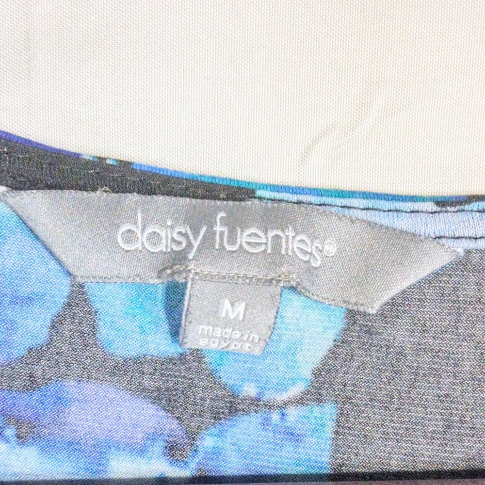 Daisy Fuentes M Black and Blue Goth Floral V Neck Boho Long Sleeve Tunic Blouse - Picture 2 of 8